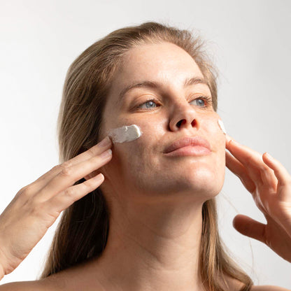 Antioksidan Gündüz Nemlendiricisi SPF 20